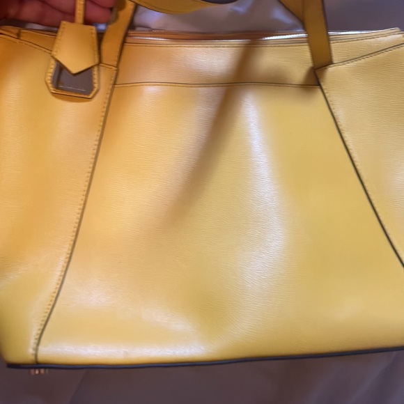 Yellow medium size MK tote bag. Gold details . Used. Great condition. - Picture 3 of 6